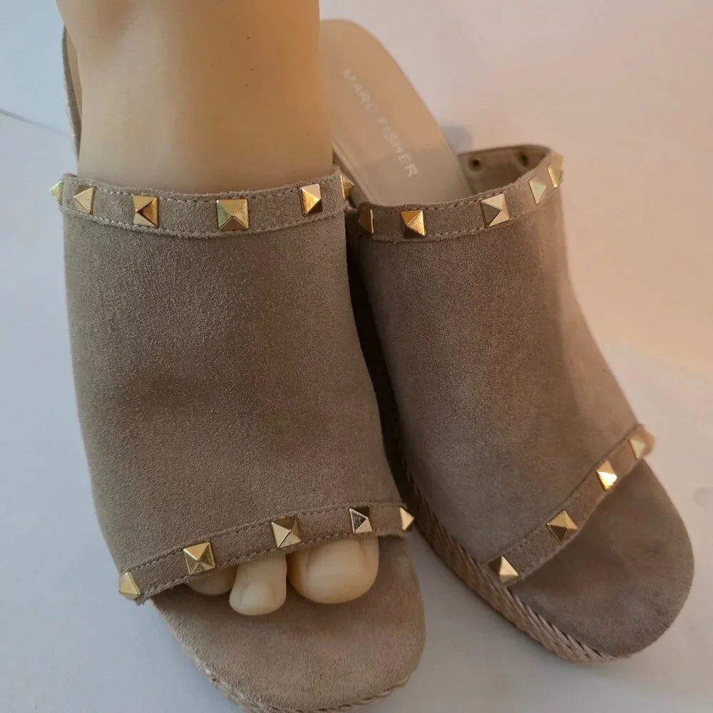 Marc Fisher Zyme Studded Suede Espadrille Wedge Platform Sandals, Size 11M